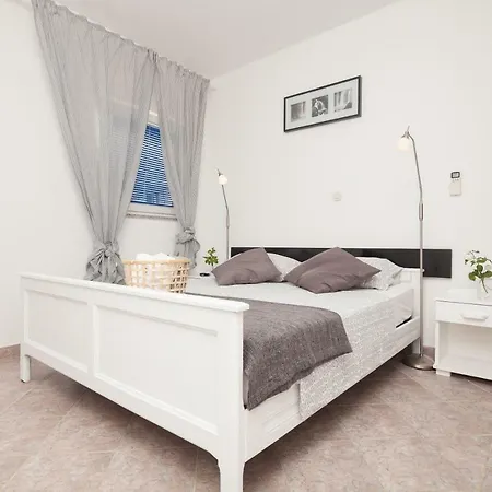 Guest house Jakic House @the Beach 3*